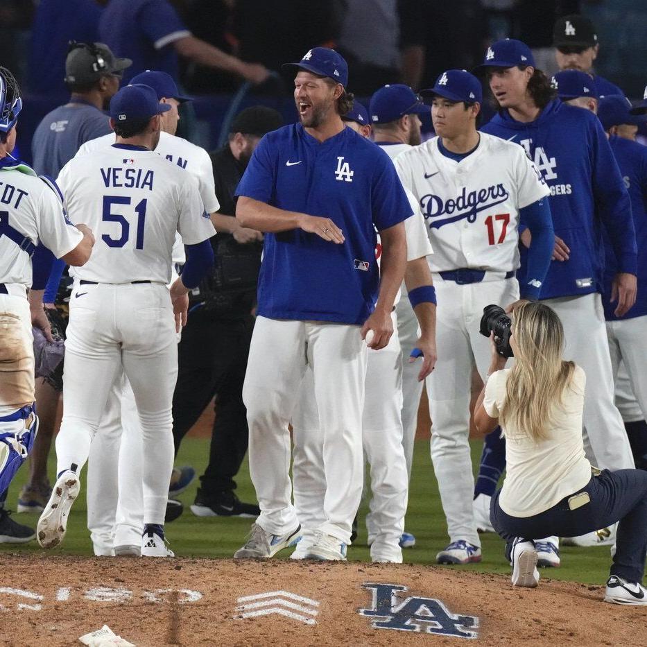Clayton Kershaw soaks in the applause in his last regular-season start at Dodger Stadium